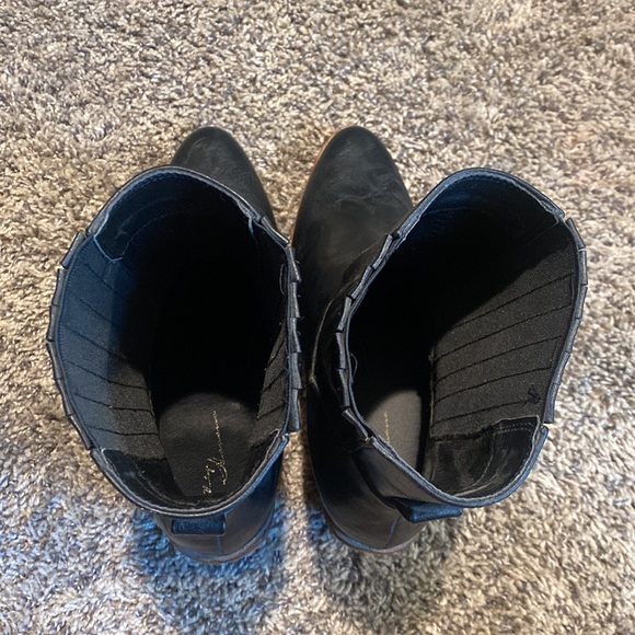 NWOT Vici booties - Picture 2 of 4